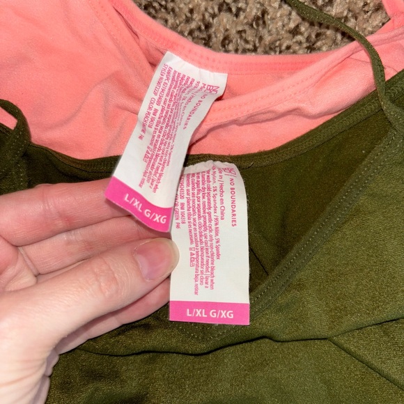 Tank top bundle - Picture 2 of 2